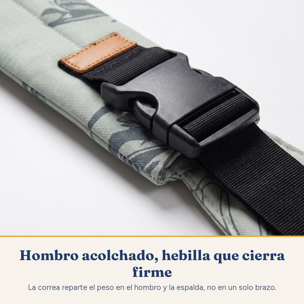 Detalle del hombro acolchado y la hebilla de seguridad del Nevo Cangurito