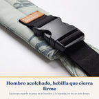 Detalle del hombro acolchado y la hebilla de seguridad del Nevo Cangurito